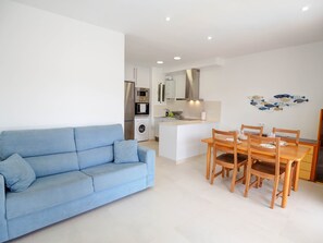 TV - Sitges with pool near beach by Hello Homes Sitges (Sitges)