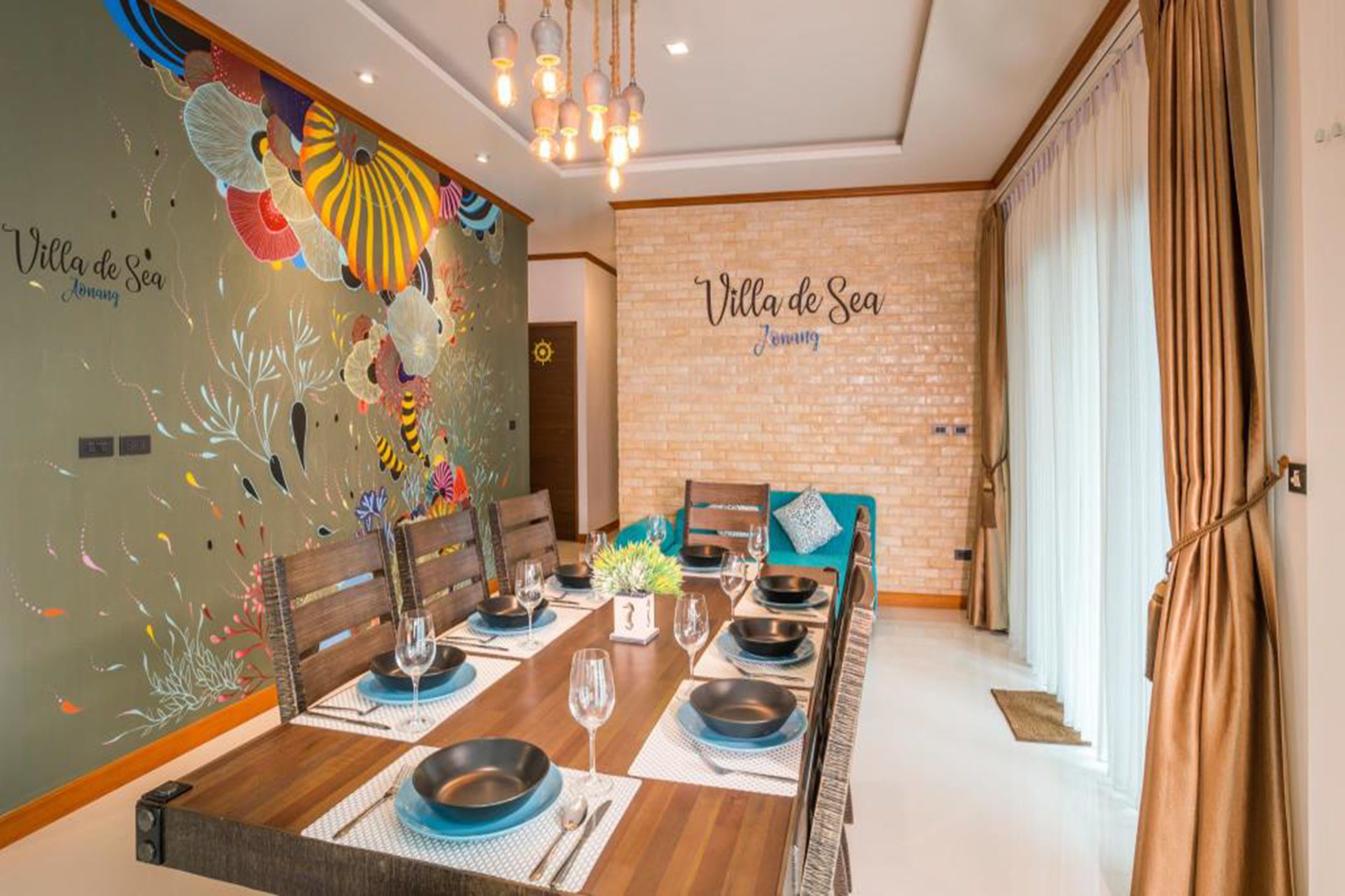 Four Bedrooms Villa | In-room dining