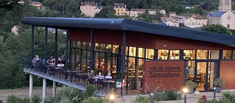 2 Bedroom & 2 Bathroom Gîte Cottage Heated Plunge Pool & Private Garden 86150