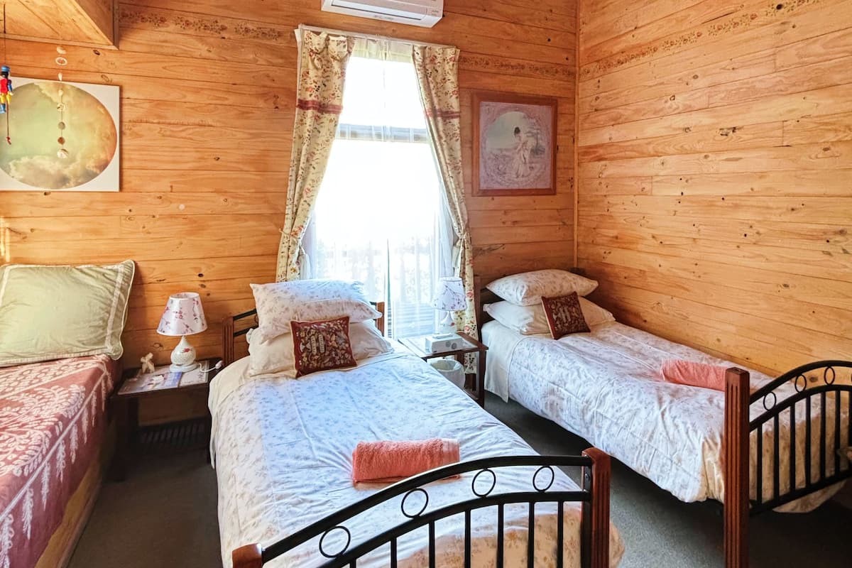 Suite Keluarga, 2 kamar tidur, pemandangan laut | 1 kamar tidur, minibar gratis, dan didekorasi berbeda-beda