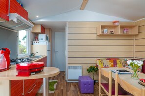 Fridge, microwave, oven, stovetop - Quinta das rãs- Orange house (Foz Sousa)