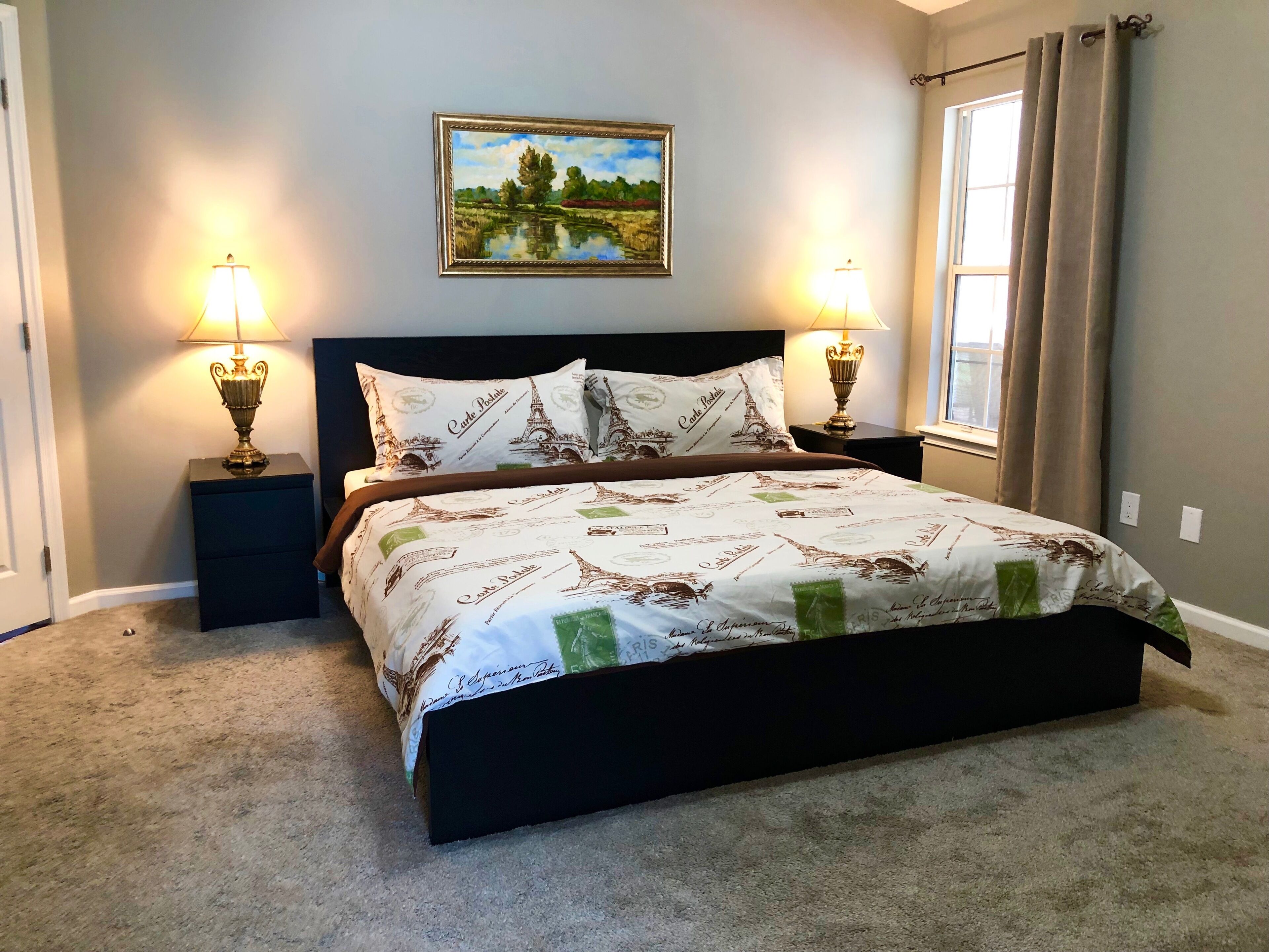 3 bedrooms, Egyptian cotton sheets, premium bedding, iron/ironing board