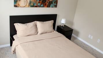 Family House, Multiple Beds, Non Smoking, Pool View | 3 bedrooms, Egyptian cotton sheets, premium bedding, iron/ironing board