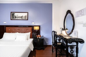 Standard Double Room | Minibar, in-room safe, desk, blackout curtains - A25 Hotel -  96 Hai Ba Trung (Hanoi)