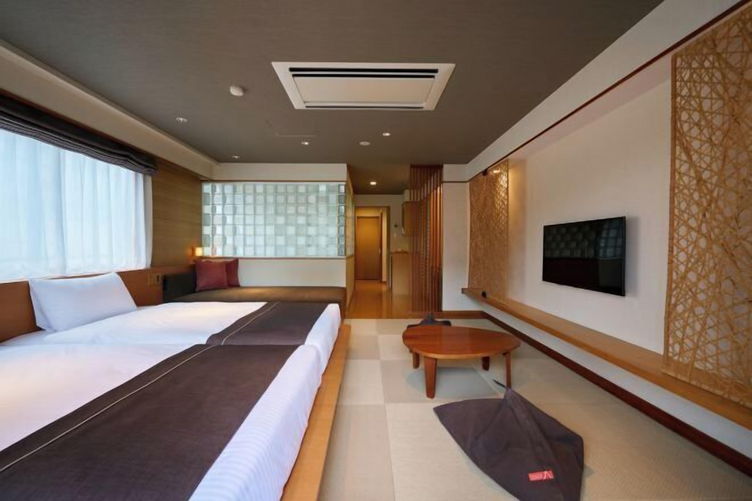 Peralatan tempat tidur premium, peti besi dalam bilik, Wi-fi percuma 