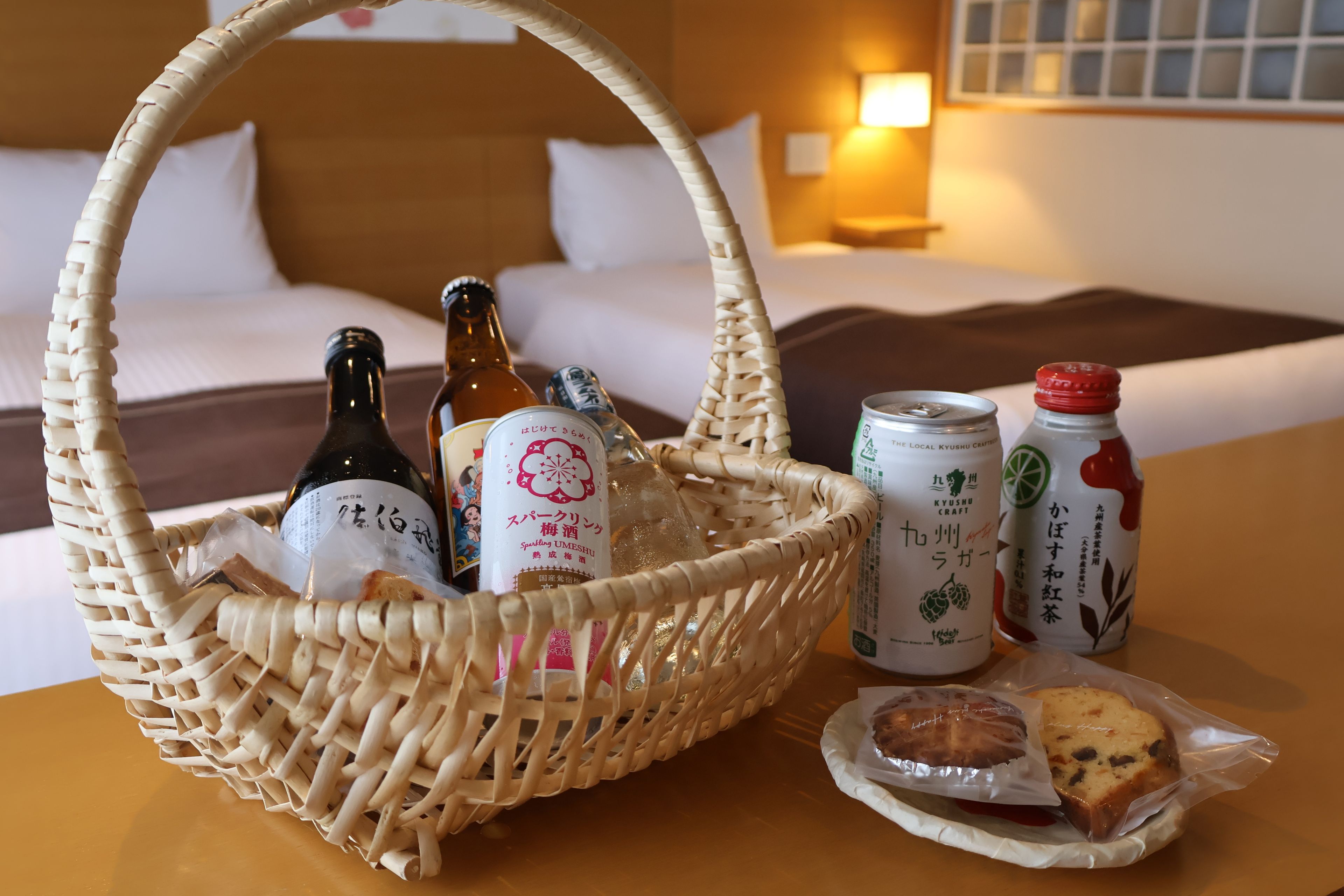 Premium bedding, in-room safe, WiFi (free)