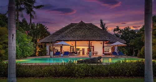 5 * Lovina Beachfront villa avec piscine Free Dolphin Tour