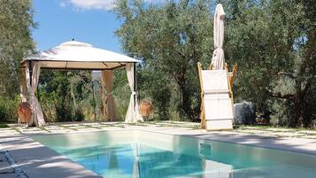 Piscine extérieure, piscine chauffée