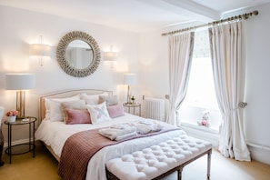 9 bedrooms, iron/ironing board, travel crib, WiFi