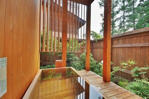 Standard Deluxe Double Room | Deep soaking bathtub - One More Time Heart (Nikko)