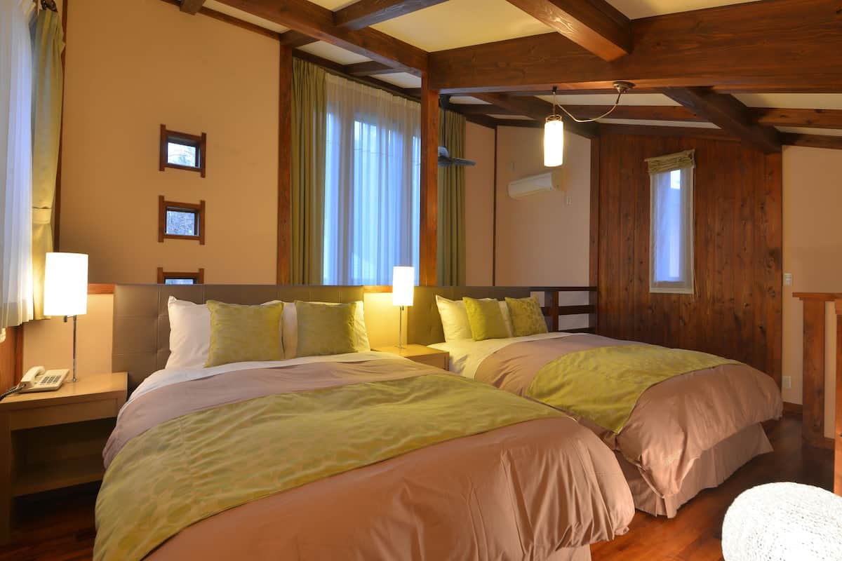 Standard Deluxe Twin Room | Free WiFi