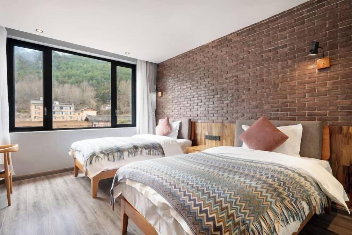 In-room safe, desk, blackout curtains, soundproofing