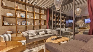 Bar lounge