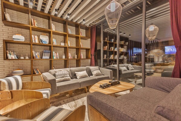 Lounge - Purmei Hotel Lugu Lake (Lijiang)