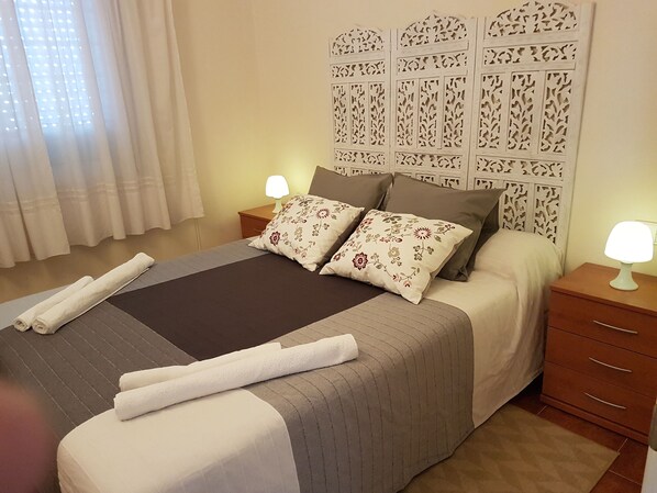 3 bedrooms, iron/ironing board, free WiFi, bed sheets