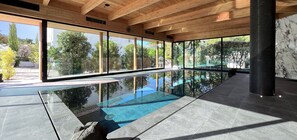 屋内プール、温水プール