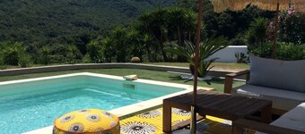 Villa avec Piscine Miomo - 900 m plage - cadre verdoyant et reposant