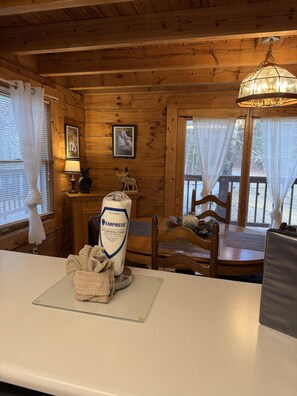 Interior - A Little Bit of Heaven. Hot tub, Pool Table, Pigeon Forge Cabin (Sevierville)