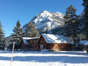 Exterior - Chico Peak cabin near Yellowstone and Chico Hot Springs (Pray)