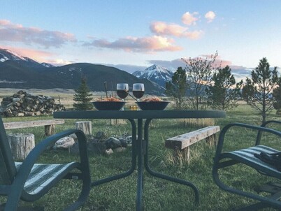 Chico Peak cabin near Yellowstone and Chico Hot Springs