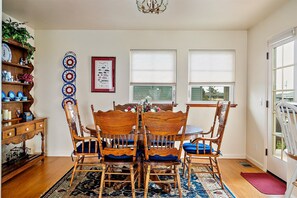 Dining - A Dolphin Dreams by the Sea (Cambria)