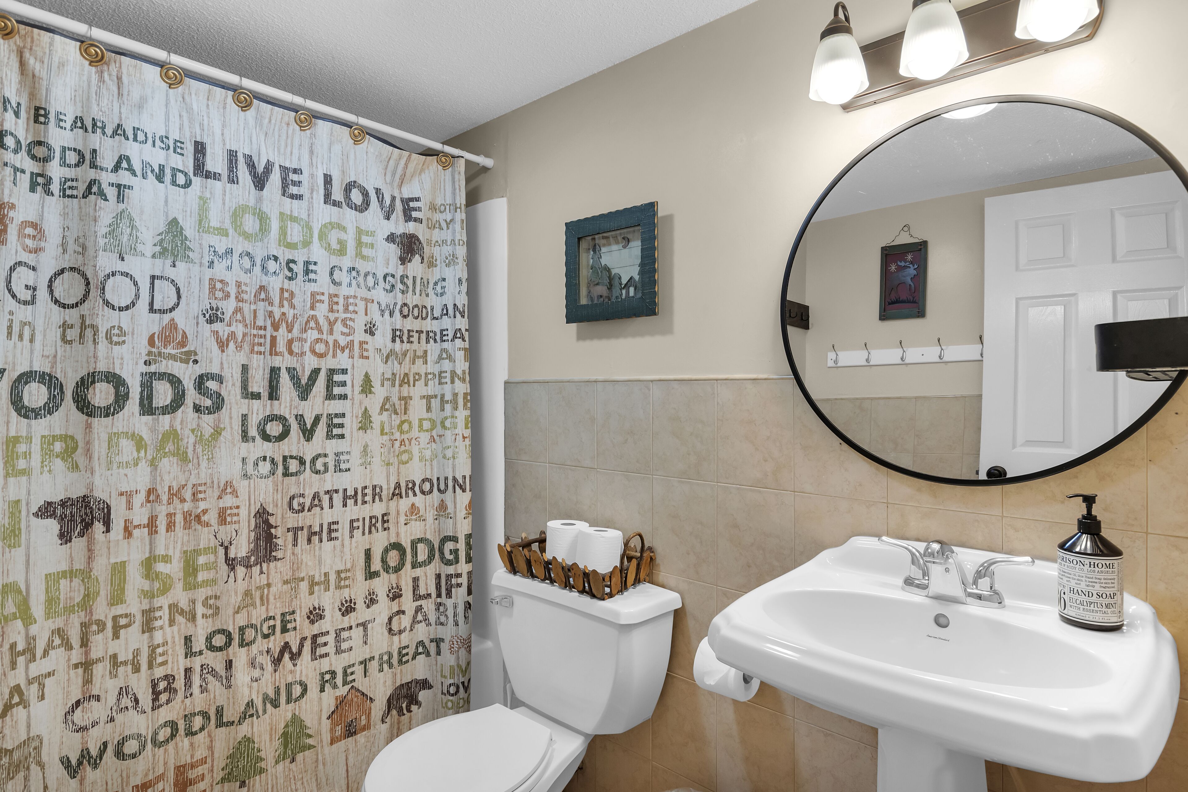 Experience FALL on a Mountain in the Poconos! Read the dozens of 5 star reviews