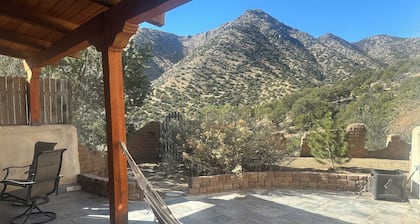 Beautiful 1bd In the Mountains on the outskirts of Albuquerque