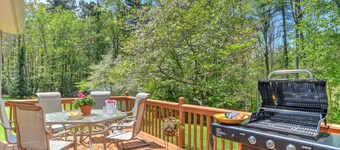 Convenient and spacious 3 br, 1 sofa bed, 2 bath, lg yd, firepit, & patio area.