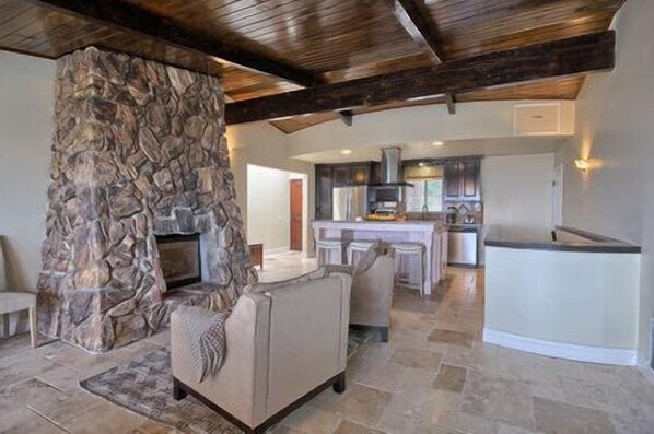 Smart TV, fireplace, DVD player