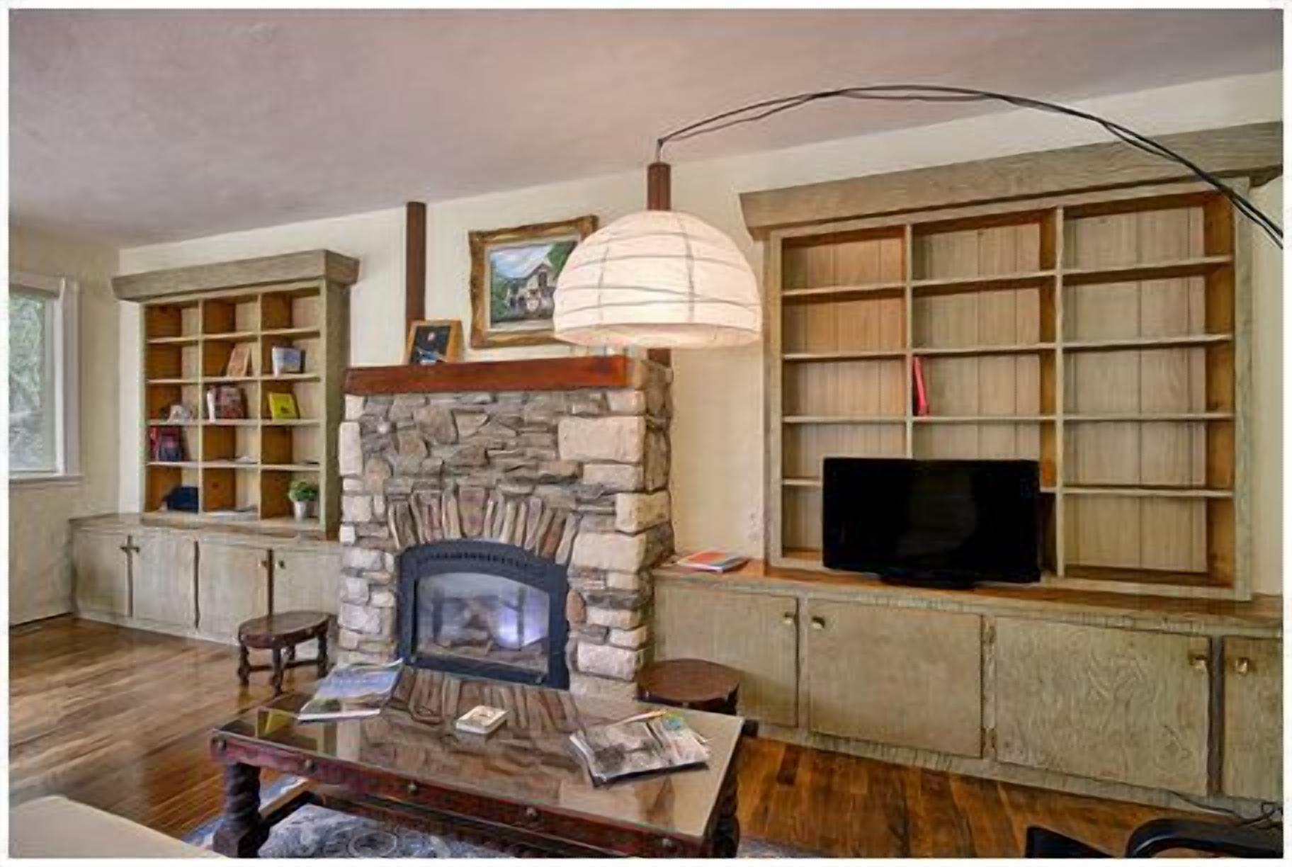 Delightful Gem on Park Hill