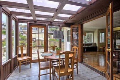 Delightful Gem on Park Hill
