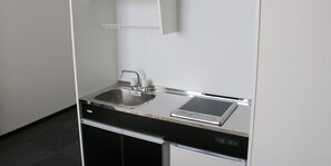 Fridge, stovetop - Osaka Port Hotel L'Espoir (Osaka)