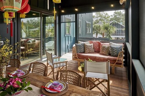 The Fish! Most Unique High-End Luxury Rental w/Private Pool On Folly Beach!