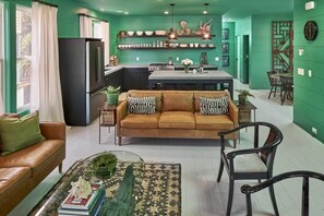 Smart TV, DVD player, books, stereo - The Fish! Most Unique High-End Luxury Rental w/Private Pool On Folly Beach! (Charleston)