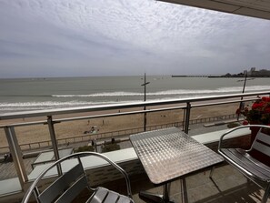 Property grounds - 2-bedroom apartment beachfront with parking, 3 stars (Les Sables-d'Olonne)