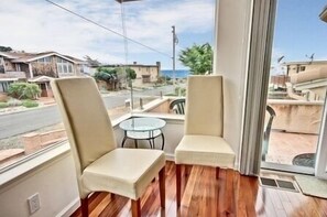 Interior - A Magnificent Sorento (Cambria)