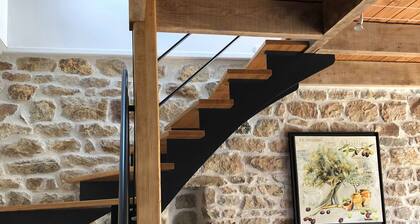 Ty Bihan Small stone house in a quiet location 5 minutes from the beach