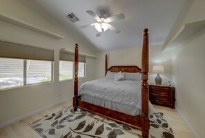 4 chambres, fer et planche à repasser, Wi-Fi gratuit, draps fournis