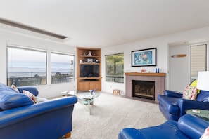TV, fireplace, DVD player