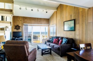 TV, fireplace, DVD player