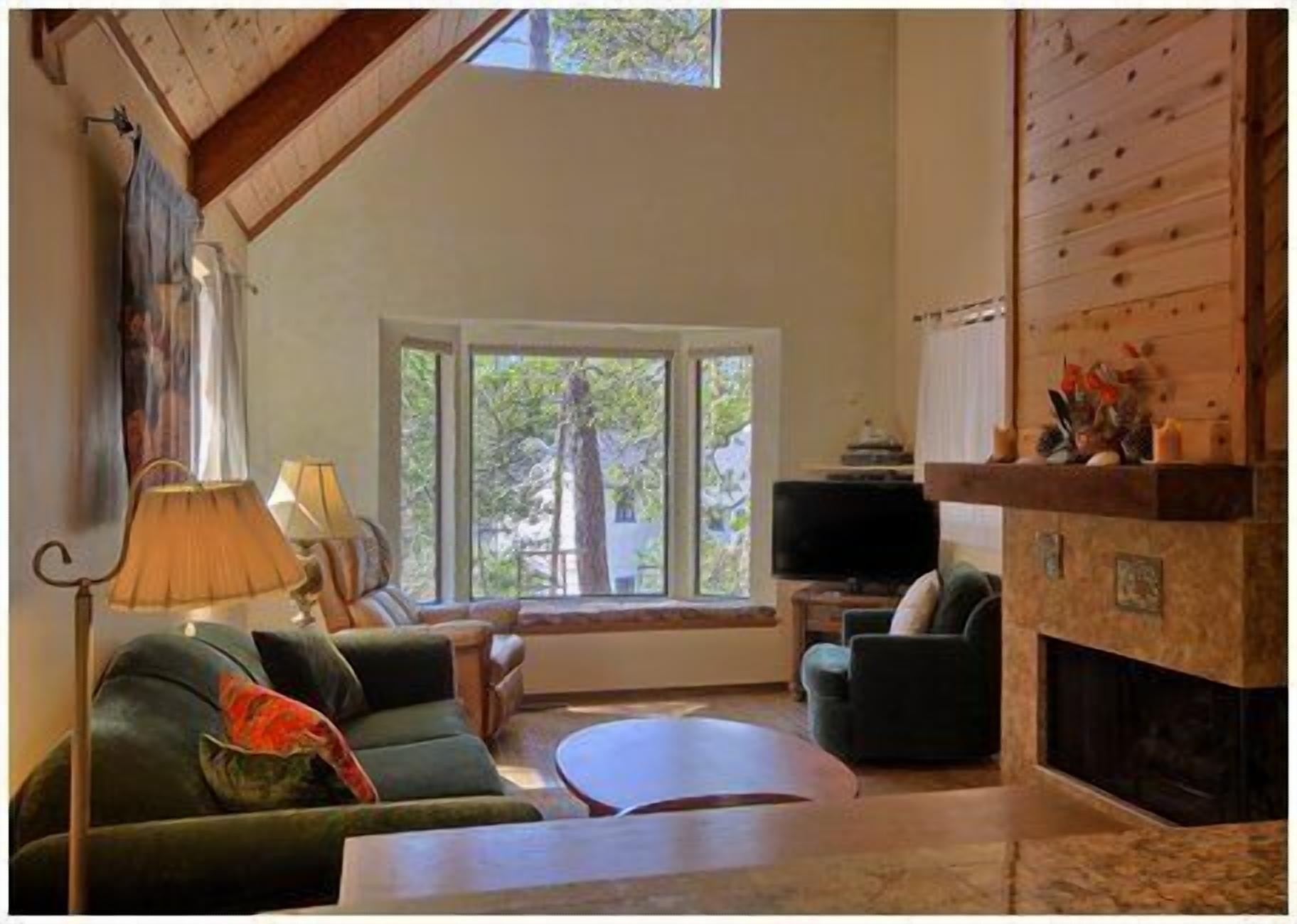 Poppy Cottage in the Pines           Pet Friendly !!!!! (Dogs Only)