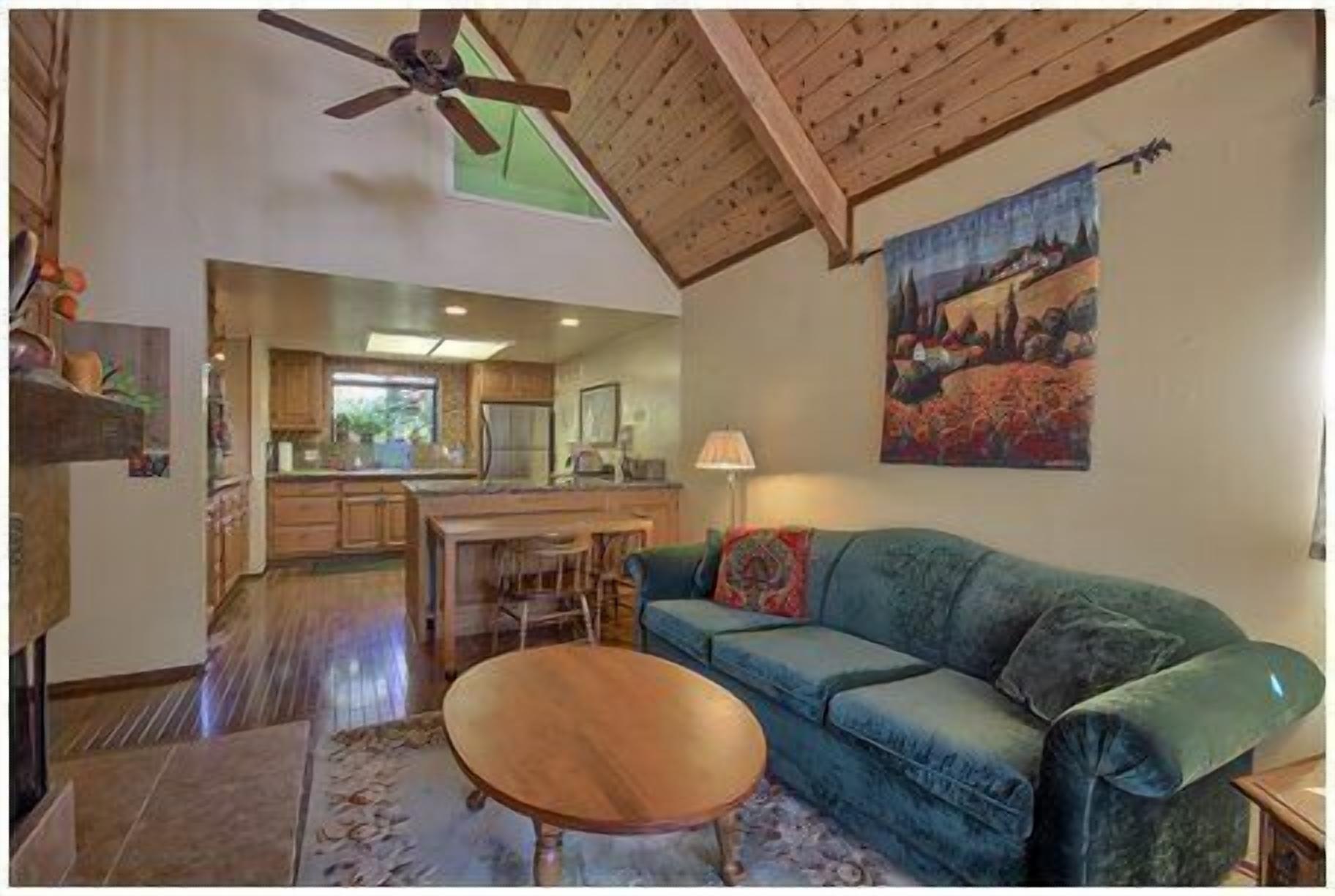 Poppy Cottage in the Pines           Pet Friendly !!!!! (Dogs Only)