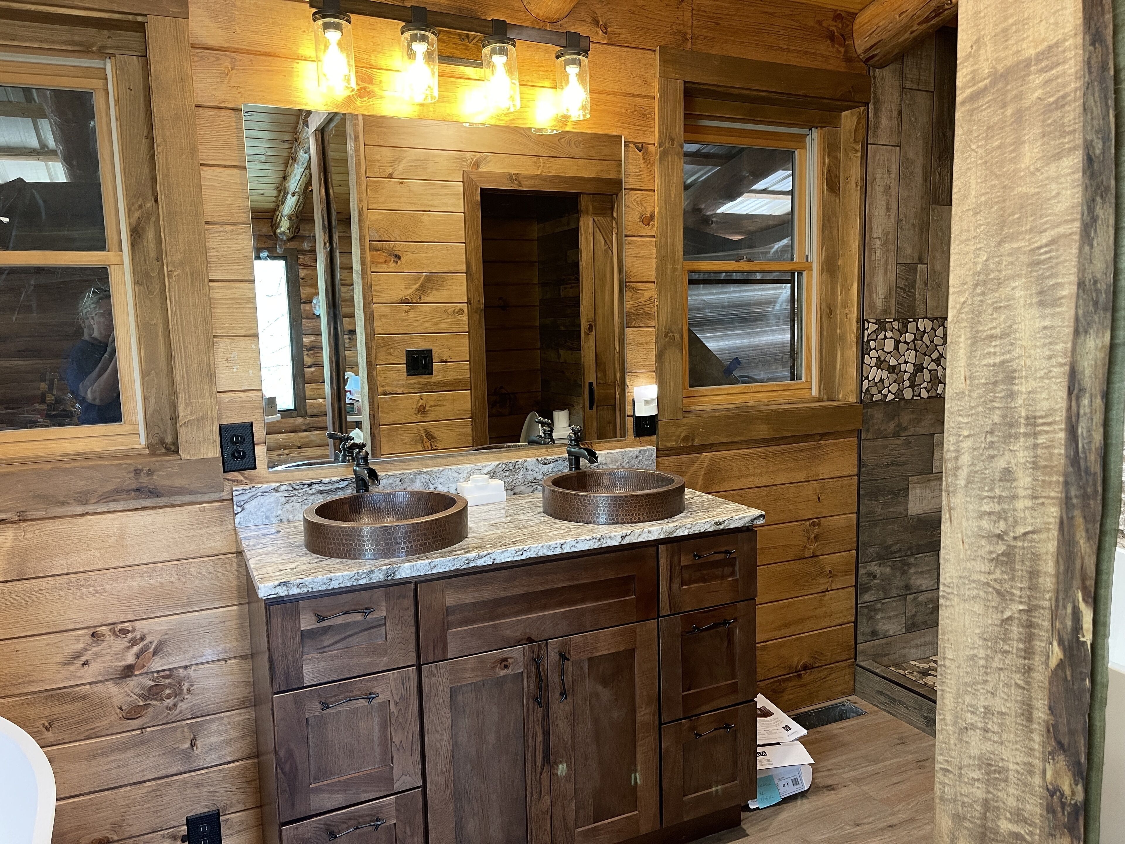 Honeymooners Dream Cabin. The Mountains are Calling!  Bubbling Hot Tub