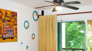 Penthouse Deluxe, 3 phòng ngủ, ban công | Khu phòng khách | TV màn hình phẳng, đầu đĩa DVD 