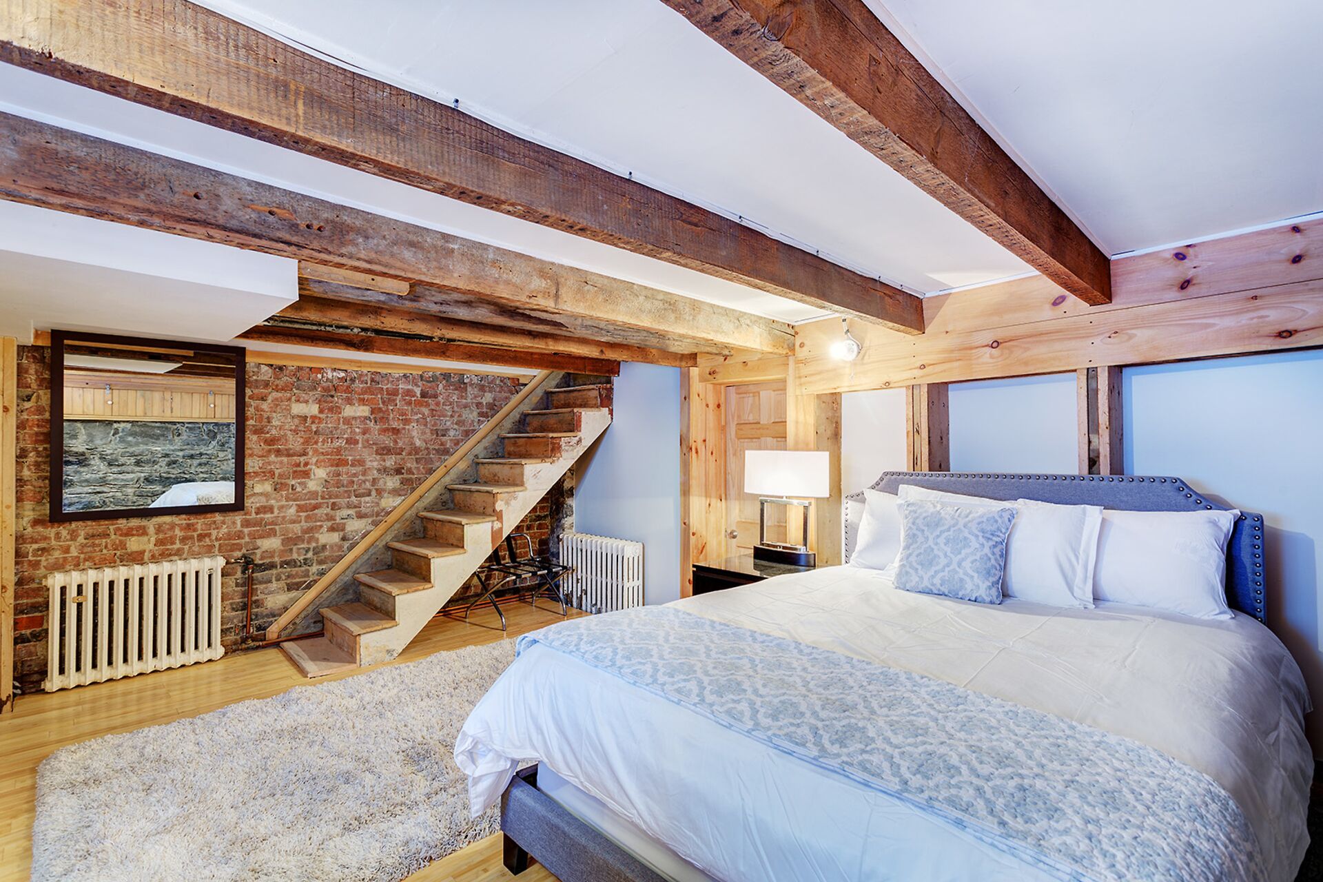 4 bedrooms, desk, iron/ironing board, free WiFi