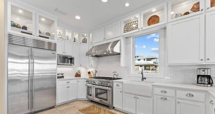 Tarpon Sound: Beachfront IP Home- Sleeps 14, Pet Friendly, New Swim Spa!