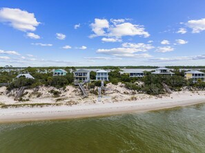 On the beach - Tarpon Sound: Beachfront IP Home- Sleeps 14, Pet Friendly, New Swim Spa! (Port St. Joe)