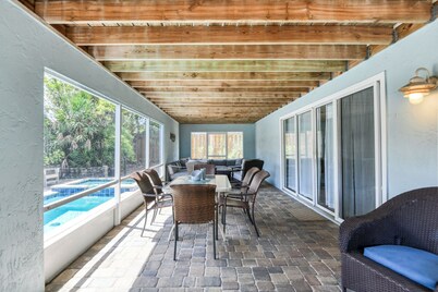 Hogar abierto, brillante y espacioso ¡Perfecto para vacaciones en familia! Pasos a la playa! 