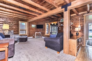 Smart TV, DVD player, books