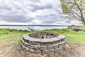 Property grounds - 4bdr Lakeside Lodge on Big Sand Lake in Northwoods! (Phelps)